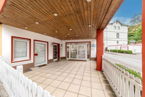 Immobilie in Bad Schwalbach - EINMALIGE GELEGENHEIT! Wohn- und Geschäftshaus 
mit mehreren Nutzungsmöglichkeiten - Bild 2