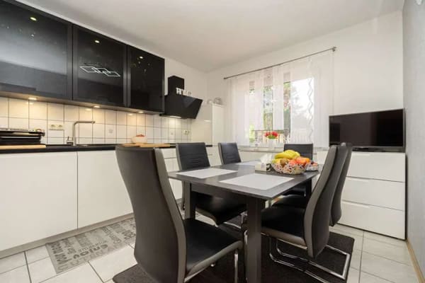 Immobilie in Friesoythe - Doppelhaus mit 2 Wohneinheiten & ca. 244 m² Wohnfläche in Friesoythe - Bild 3