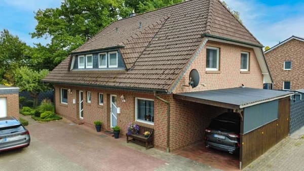 Immobilie in Friesoythe - Doppelhaus mit 2 Wohneinheiten & ca. 244 m² Wohnfläche in Friesoythe - Bild 4