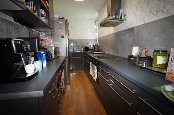 Immobilie in Leverkusen - Kapitalanlage in Leverkusen-Schlebusch: Vermietete 3-Zimmer-Wohnung mit Tiefgaragenstellplatz - Bild 1