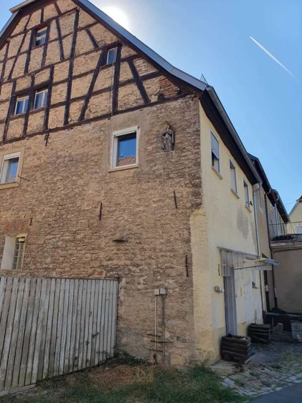 Immobilie in Dettelbach - Haus mit Geschichte  trifft auf Gegenwart für wohnliche Zukunft - Bild 0