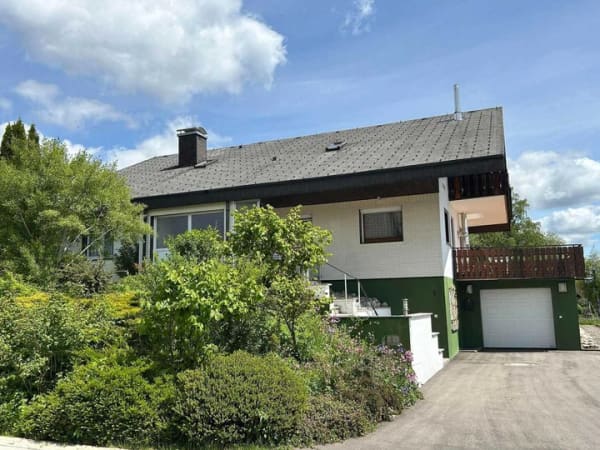Immobilie in Friedenweiler - Drei Wohnbereiche - ein Zuhause für Generationen - Bild 2