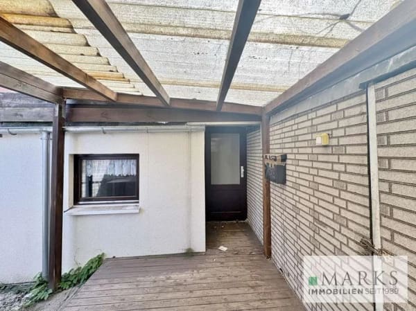 Immobilie in Lübeck - Doppelhaushälfte in Lübeck Sankt-Lorenz-Süd auf Eigenland - Sanierungsbedürftig - Bild 3