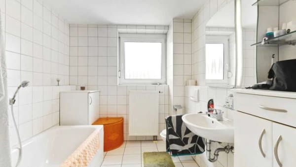 Immobilie in Beimerstetten - Lichtdurchflutete Erdgeschosswohnung für Paare & Singles - Mit Terrasse, Stellplatz und Garage - Bild 3