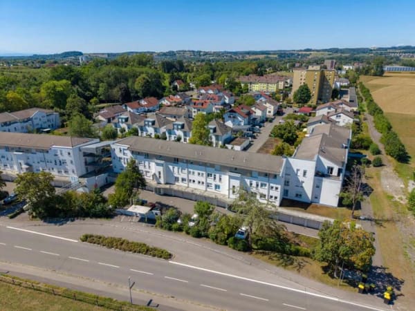 Immobilie in Baienfurt - Helle 2,5-Zimmer-Wohnung mit sonnigem Süd-West-Freisitz, zwei Bädern und Garage in Baienfurt - Bild 4