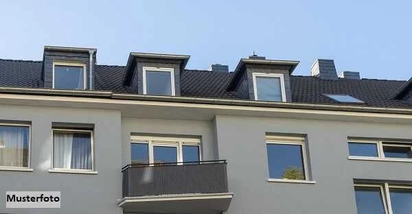 Immobilie in Loffenau - Dachgeschosswohnung in gepflegtem Wohnhaus - Bild 0