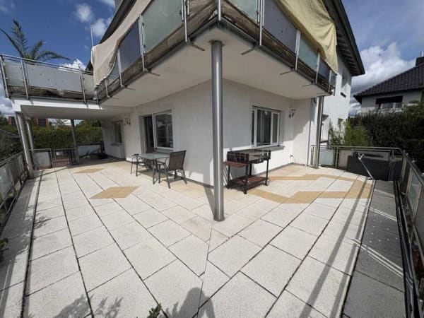 Immobilie in Eggolsheim - Erdgeschosswohnung mit großer Sonnenterrasse und großem Garten - Bild 1