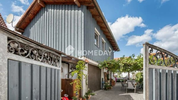 Immobilie in Bad Schönborn - Einzigartiges Ensemble: Historisches Haupthaus trifft auf fantastisches, vielseitiges Nebengebäude - Bild 0
