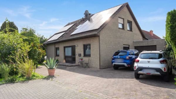 Immobilie in Langenberg - ""Wohnen Leben Wohlfühlen"" Zweifamilienhaus mit Pool und Photovoltaik in Langenberg        Energiesparhaus - Bild 1