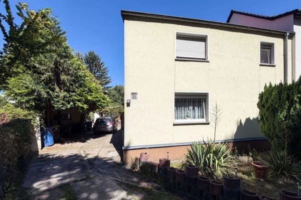 Immobilie in Rüdersdorf bei Berlin - Modernisierungsbedürftiges Einfamilienhaus mit großem Grundstück vor den Toren Berlins! Obj. 10198 - Bild 1