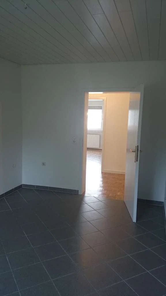 Immobilie in Nackenheim - Großzügige 4-Zimmer-Eigentumswohnung (EG) 115 m² mit Balkon und EBK in Nackenheim - Bild 2