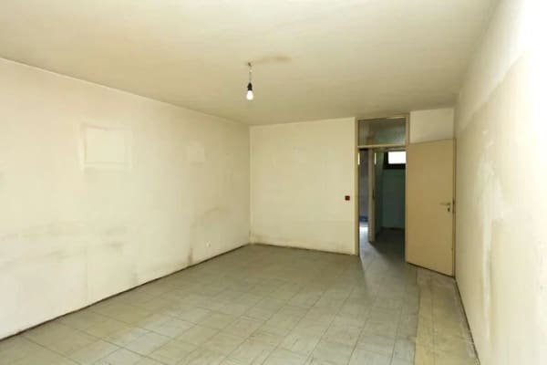 Immobilie in Karlsruhe - 1-Zimmer-Wohnung mit Küche, Bad und Balkon ins Grüne in der Kaiserallee - Bild 3