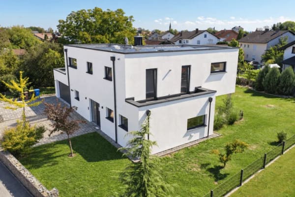 Immobilie in Ering - Modernes Wohnhaus mit großzügigem Garten, Doppelgarage und PV-Anlage mit Speicher in Ering - Bild 1