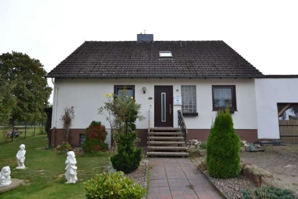 Immobilie in Einbeck - Einfamilienhaus mit Doppelgarage - Bild 0