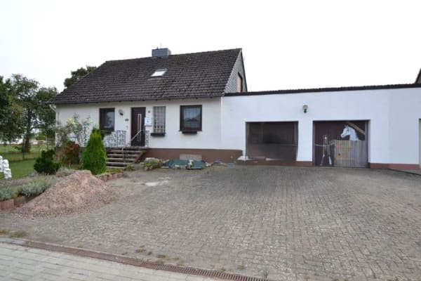 Immobilie in Einbeck - Einfamilienhaus mit Doppelgarage - Bild 2