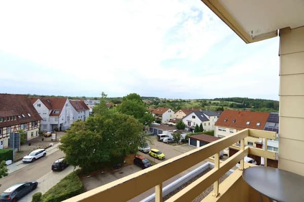 Immobilie in Aichwald - Investment mit Aussicht! Vermietetes 1-Zimmer-Apartment mit Balkon und PKW-Stellplatz - Bild 2