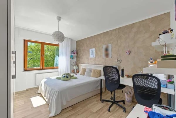 Immobilie in Schwieberdingen - Gartenglück unten - Aussicht oben: Zweifamilienhaus mit Garage in Schwieberdingen - Bild 4