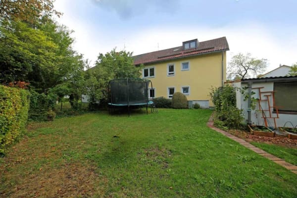 Immobilie in Grasbrunn - Ein Haus, viele Möglichkeiten,  Zweifamilienhaus mit großzügigem Garten - Bild 3