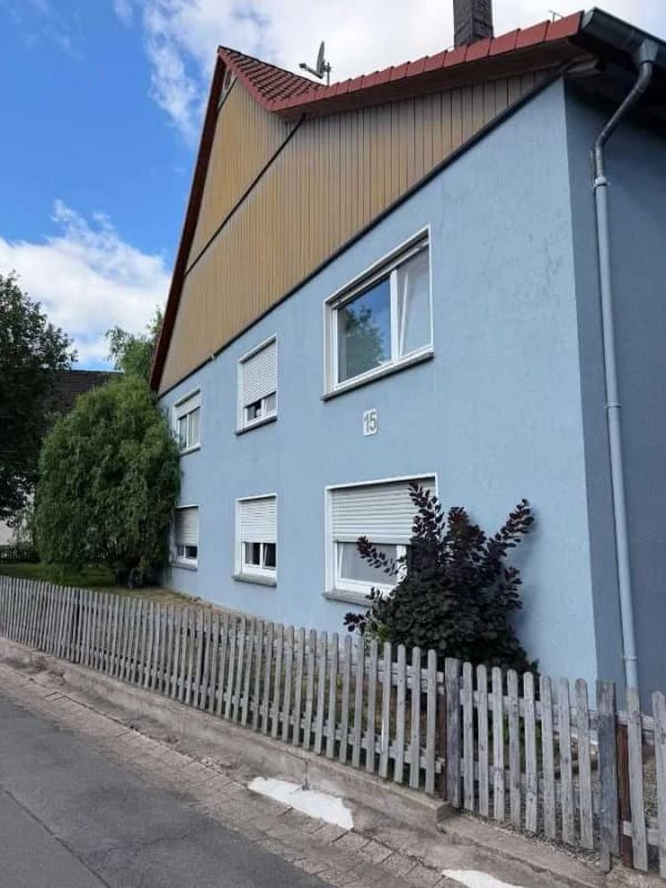 Immobilie in Lügde - Vielseitiges Mehrfamilienhaus mit drei Wohneinheiten - ideal für mehrere Generationen - Bild 1