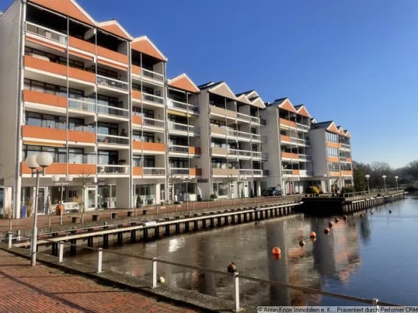 Immobilie in Bad Zwischenahn - Verkauf! OG-Wohnung direkt am Zwischenahner Meer mit Blick auf den Yachthafen– Renovierungsbedürftig! - Bild 0