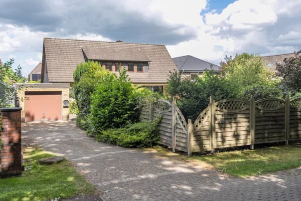 Immobilie in Hatten - Großzügiges Einfamilienhaus - Einliegerwohnung möglich - Bild 2