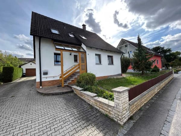 Immobilie in Vilseck - Familienfreundliches Haus in ruhiger Wohnlage mit 5 Zimmern - Bild 0
