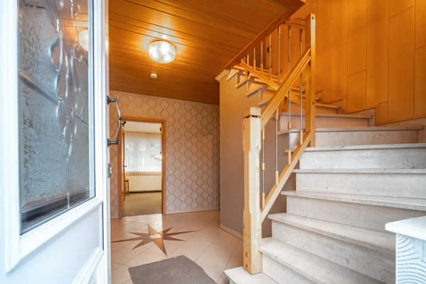 Immobilie in Quakenbrück - CASHFLOW POSITIV Grosses Zweifamilienhaus mit Fläche für Selbstständigkeit - Bild 1