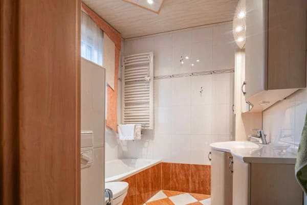 Immobilie in Quakenbrück - CASHFLOW POSITIV Grosses Zweifamilienhaus mit Fläche für Selbstständigkeit - Bild 2