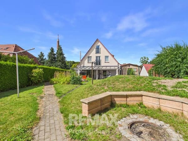 Immobilie in Penzlin - Kernsaniert & bezugsfertig-
Einfamilienhaus in attraktiver Lage von Penzlin - Bild 2