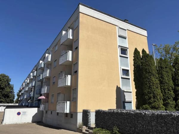 Immobilie in Schweinfurt - 2-Zimmerwohnung mit reichlich Potential und hervorragender Anbindung an Bus & Bahn (Schweinfurt) - Bild 0