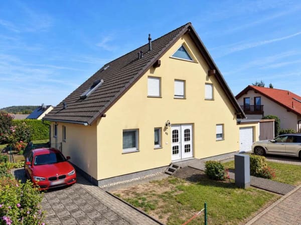 Immobilie in Braunsbedra - Ein Haus, viele Möglichkeiten – 6 Zimmer für Familie, Arbeiten & Mehrgenerationenwohnen in Braunsbed - Bild 2