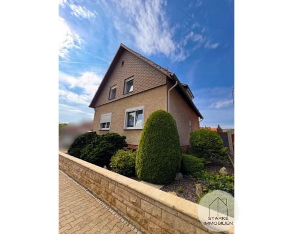 Immobilie in Salzhemmendorf - Einfamilienhaus mit großem Garten/Dachterrasse/Doppelgarage zentral in Salzhemmendorf - Bild 2