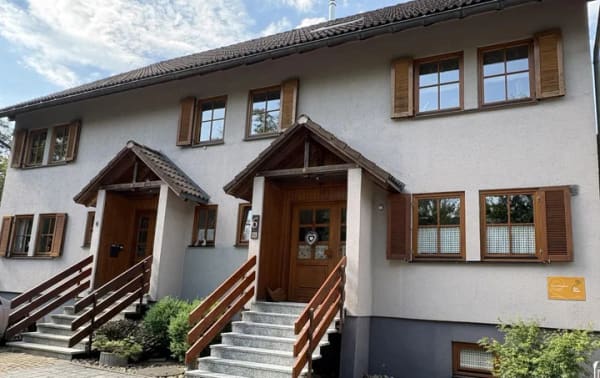 Immobilie in Unterkirnach - Eigentumswohnung mit Wintergarten, Terrasse und Garten - Bild 0