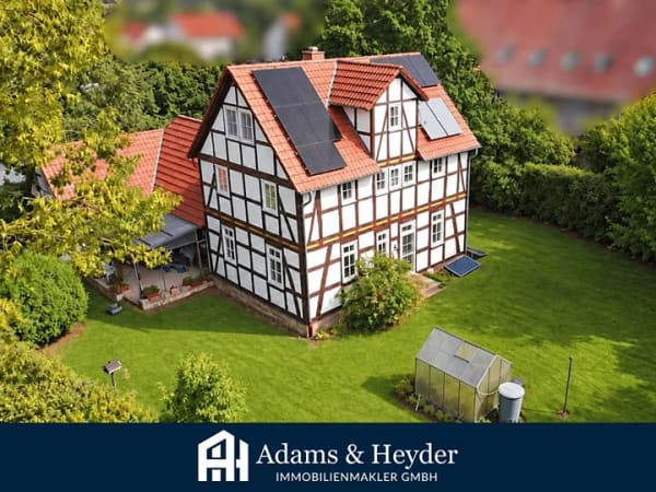 Immobilie in Calden - Neuaufbau 1999: Fachwerkcharme trifft Familienidylle – großes Zuhause mit Garten in Calden-Ehrsten - Bild 0