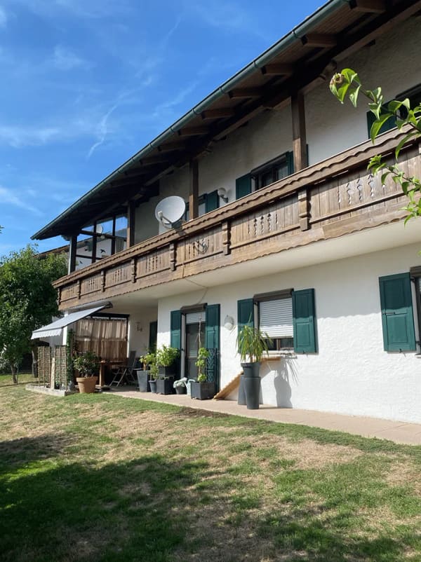 Immobilie in Velden - Großzügiges Zweifamilienhaus, 656 m² Grundstück in Velden - Bild 0