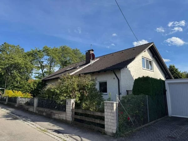 Immobilie in Ried - SITULI: Zweifamilienhaus mit Ausbaupotential im Untergeschoss - Bild 0