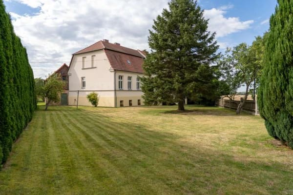 Immobilie in Halenbeck-Rohlsdorf - Historischer Charme trifft künstlerische Eleganz: Denkmalgeschützter Gutshof, idyllisches Landleben - Bild 2