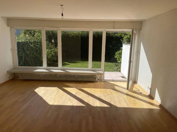 Immobilie in Weßling - Weßling: Das Wohlfühlhaus für die Familie mit 5 Zimmern, Südwest-Garten & zusätzlicher Wohneinheit. - Bild 1