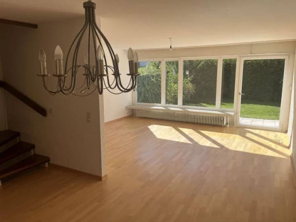 Immobilie in Weßling - Weßling: Das Wohlfühlhaus für die Familie mit 5 Zimmern, Südwest-Garten & zusätzlicher Wohneinheit. - Bild 3