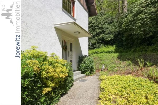 Immobilie in Oerlinghausen - Top-Südhanglage in Oerlinghausen – Dreifamilienhaus mit Doppelgarage - Bild 3
