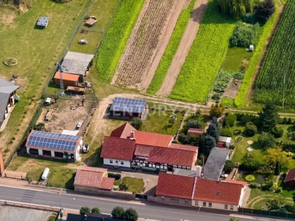 Immobilie in Kyritz - Einzigartiges Immobilien-Ensemble: Charmantes Landhaus, zwei Ausbau-Häuser & weitläufiges Naturareal - Bild 0