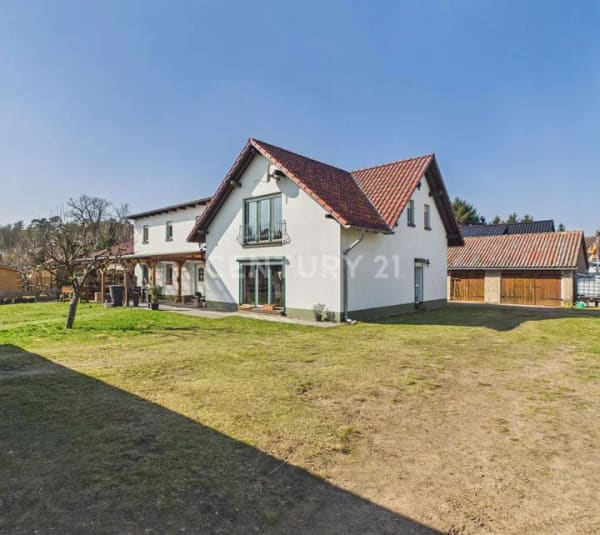 Immobilie in Kyritz - Einzigartiges Immobilien-Ensemble: Charmantes Landhaus, zwei Ausbau-Häuser & weitläufiges Naturareal - Bild 1