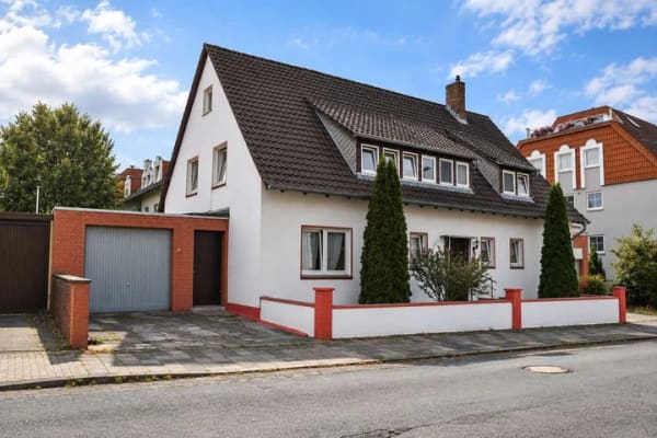 Immobilie in Sarstedt - Mehrfamilienhaus mit vier Wohneinheiten - Bild 1