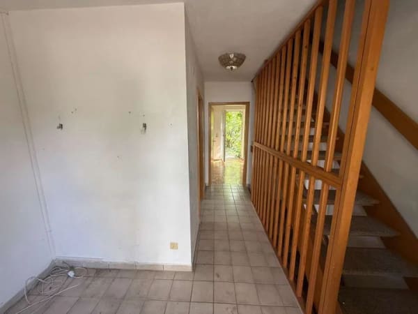 Immobilie in Langenneufnach - Renovierungsbedürftiges Einfamilienhaus mit Garage in Langenneufnach - Bild 1