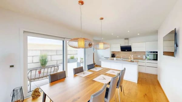 Immobilie in Erlenbach b.Marktheidenfeld - Wo modernes Wohnen auf Natur trifft – außergewöhnliches Einfamilienhaus mit Wohlfühlgarantie - Bild 2