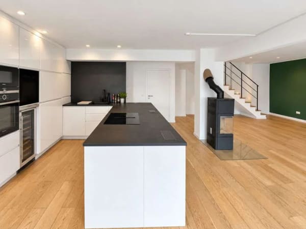 Immobilie in Weissach im Tal - Modernes Einfamilien‑Doppelhaus mit Top Energieeffizienz A+ und Sauna in Oberweissach - Bild 2