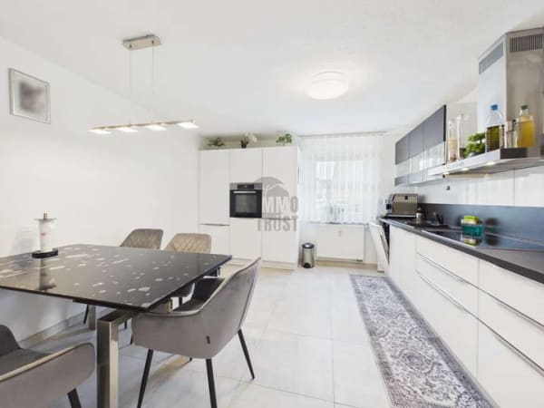 Immobilie in Nellingen - 138 M² ZUM WOHLFÜHLEN – WOHNKOMFORT MIT VIELSEITIGER FLÄCHE IM UG UND GARAGE - Bild 2