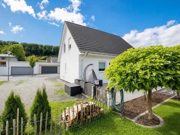 Immobilie in Oberaurach - KAPITALANLAGE: GEPFLEGTES EINFAMILIENHAUS MIT GROSSEM GARTEN UND ZUVERLÄSSIGEN MIETERN - Bild 3