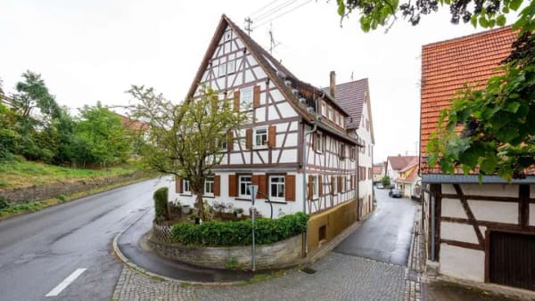 Immobilie in Mössingen - 4-Zimmerwohnung zum Wohlfühlen im charmanten Fachwerkhaus - Bild 0