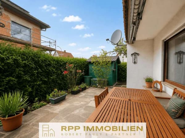 Immobilie in Unterschleißheim - Viel Platz und viele Möglichkeiten – Doppelhaushälfte mit Südwest-Balkon und Terrasse - Bild 1